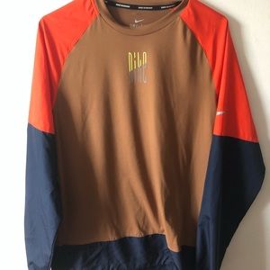 Dri-Fit running sweater from NIKE
